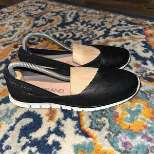 Cole Haan Women's Zerogrand Sporty Flats Sz 10 in good shape